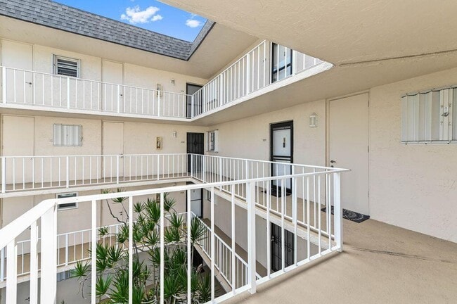 3575 S Ocean Blvd, Unit 309 in South Palm Beach, FL - Building Photo - Building Photo