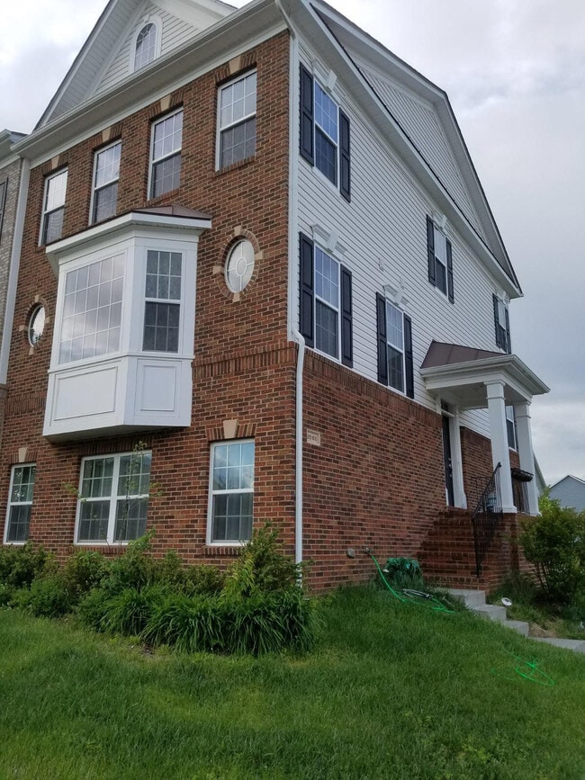 25100 Croxley Green Square in Aldie, VA - Foto de edificio - Building Photo