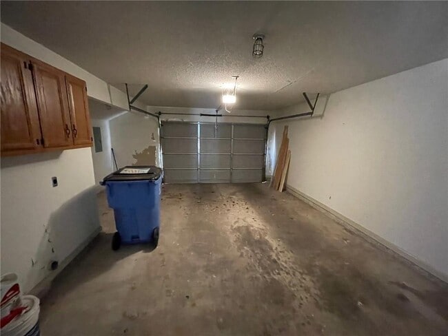 property at 10 Oaks Pl