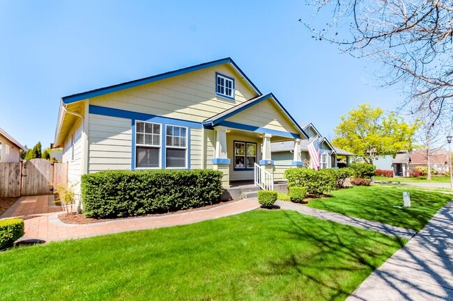 1861 Palisade Blvd in Dupont, WA - Foto de edificio - Building Photo