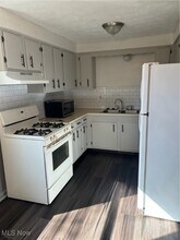 1606 Clearbrook Rd NW in Massillon, OH - Building Photo - Building Photo