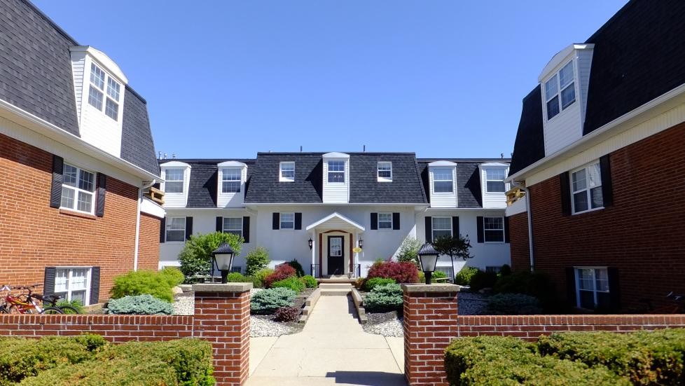 University Village & Court Apartments in Bowling Green, OH - Foto de edificio