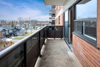 Fairfield Towers in Toronto, ON - Building Photo - Building Photo