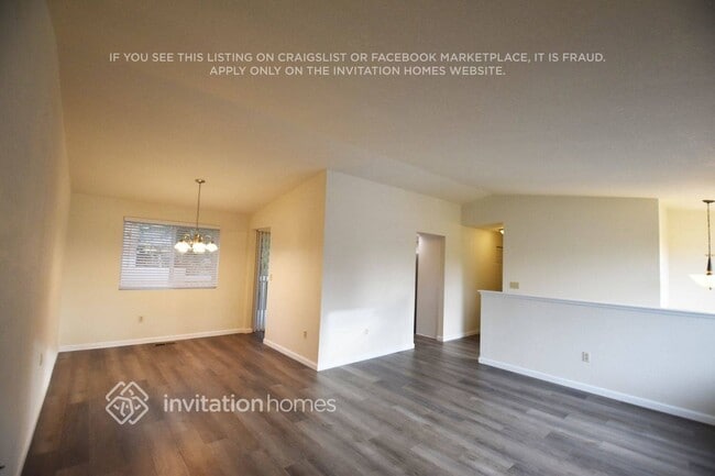 33705 37th Pl SW in Federal Way, WA - Building Photo - Building Photo