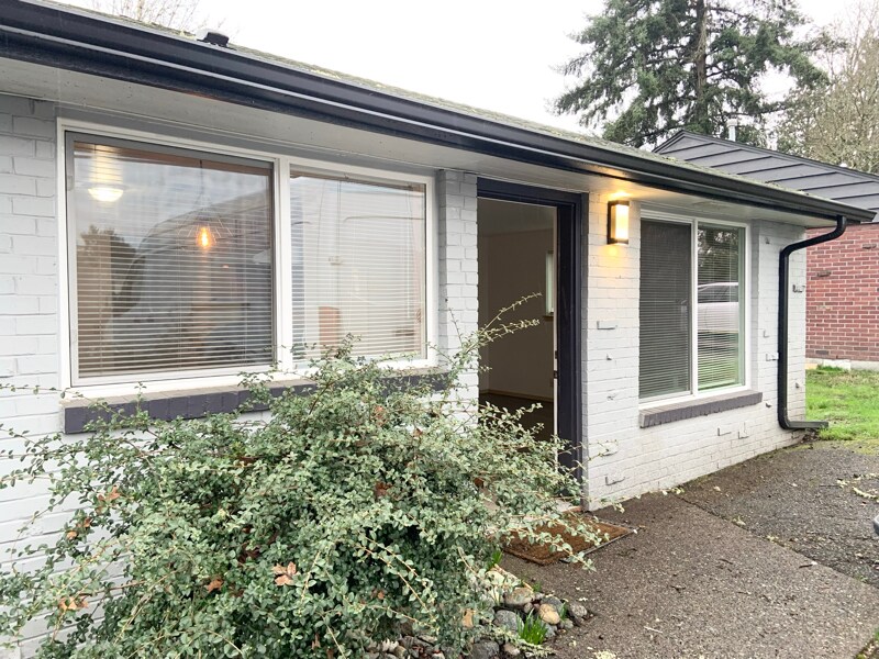 9222 Kenwood Dr SW in Lakewood, WA - Building Photo