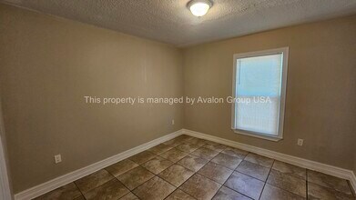 2373 Broadway Ave in Jacksonville, FL - Building Photo - Building Photo