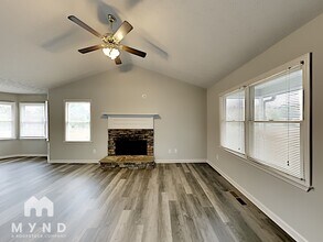 230 Woodbridge Dr in Dallas, GA - Building Photo - Building Photo