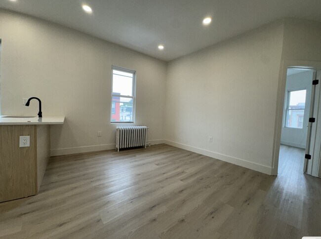 530 W Side Ave, Unit 3L in Jersey City, NJ - Building Photo - Building Photo