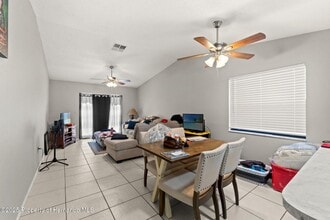 7124 Barclay Ave in Spring Hill, FL - Building Photo - Building Photo