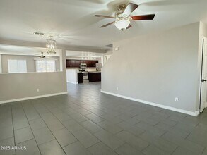 2528 E Meadow Creek Way in San Tan Valley, AZ - Building Photo - Building Photo