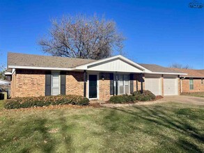 4835 Lovers Ln in Wichita Falls, TX - Building Photo - Building Photo