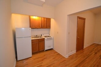 543 W Wellington Ave in Chicago, IL - Building Photo - Building Photo