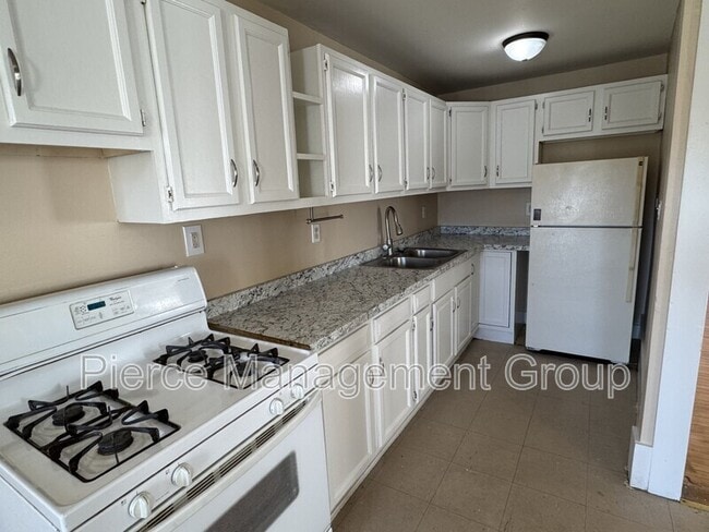 521 Massabesic St in Manchester, NH - Building Photo - Building Photo