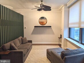 1100 S Broad St in Philadelphia, PA - Building Photo - Building Photo