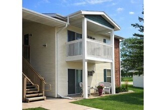 PARKWAY ESTATES in Galesburg, IL - Foto de edificio - Building Photo