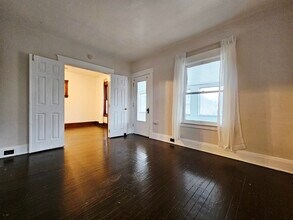 16311 Huntmere Ave, Unit Up in Cleveland, OH - Building Photo - Building Photo