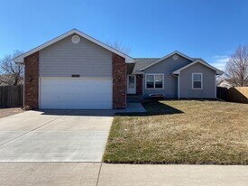 1449 Walnut St in Windsor, CO - Building Photo