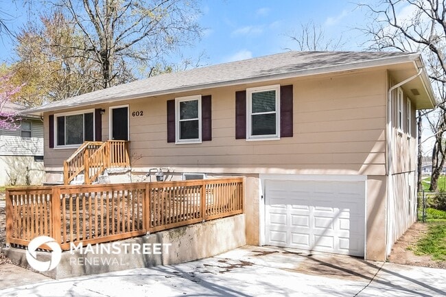 property at 602 Linwood St