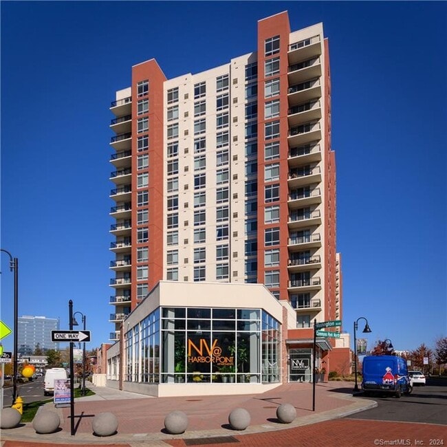 100 North St in Stamford, CT - Building Photo - Building Photo