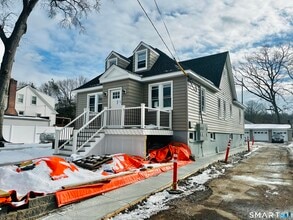 16 Hillside St in West Haven, CT - Building Photo - Building Photo