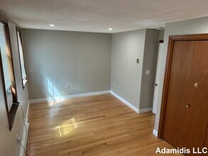 14 Edgerly Pl, Unit 3 in Boston, MA - Foto de edificio - Building Photo