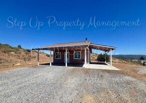 8440 Ponderosa Way in Mountain Ranch, CA - Building Photo