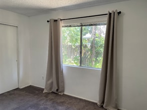 1383 Hobart Dr in Marysville, CA - Building Photo - Building Photo