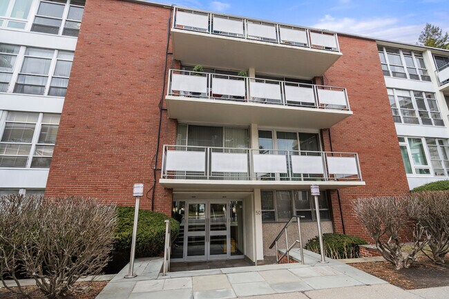 50 Park St, Unit 45 in Brookline, MA - Building Photo - Building Photo
