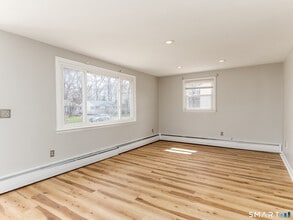 97 Brussels Ave in Wethersfield, CT - Building Photo - Building Photo