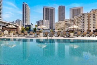 2602 E Hallandale Beach Blvd in Hallandale Beach, FL - Building Photo - Building Photo
