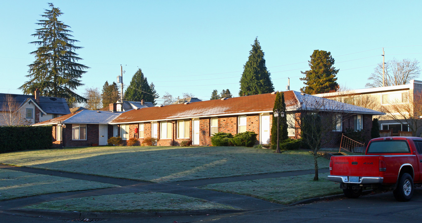 702 N L St in Tacoma, WA - Building Photo