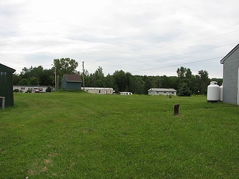 299 Hyspot Rd in Greenfield Center, NY - Foto de edificio