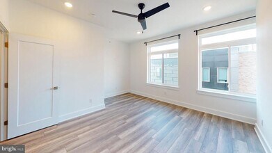 812 N 16th St in Philadelphia, PA - Building Photo - Building Photo