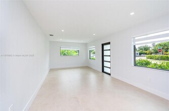 1401 SW 20th St in Miami, FL - Building Photo - Building Photo