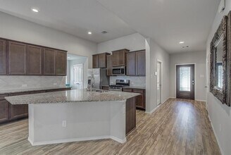 21583 Elk Haven Ln in Porter, TX - Building Photo - Building Photo