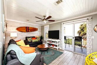 22 Moreno Point Rd in Destin, FL - Building Photo - Building Photo