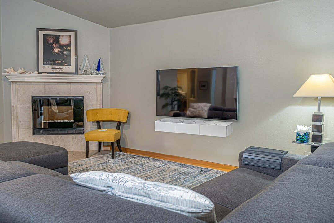 10313 Snapdragon Dr in Austin, TX - Building Photo