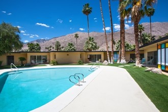 Fontenell in Palm Springs, CA - Building Photo - Building Photo