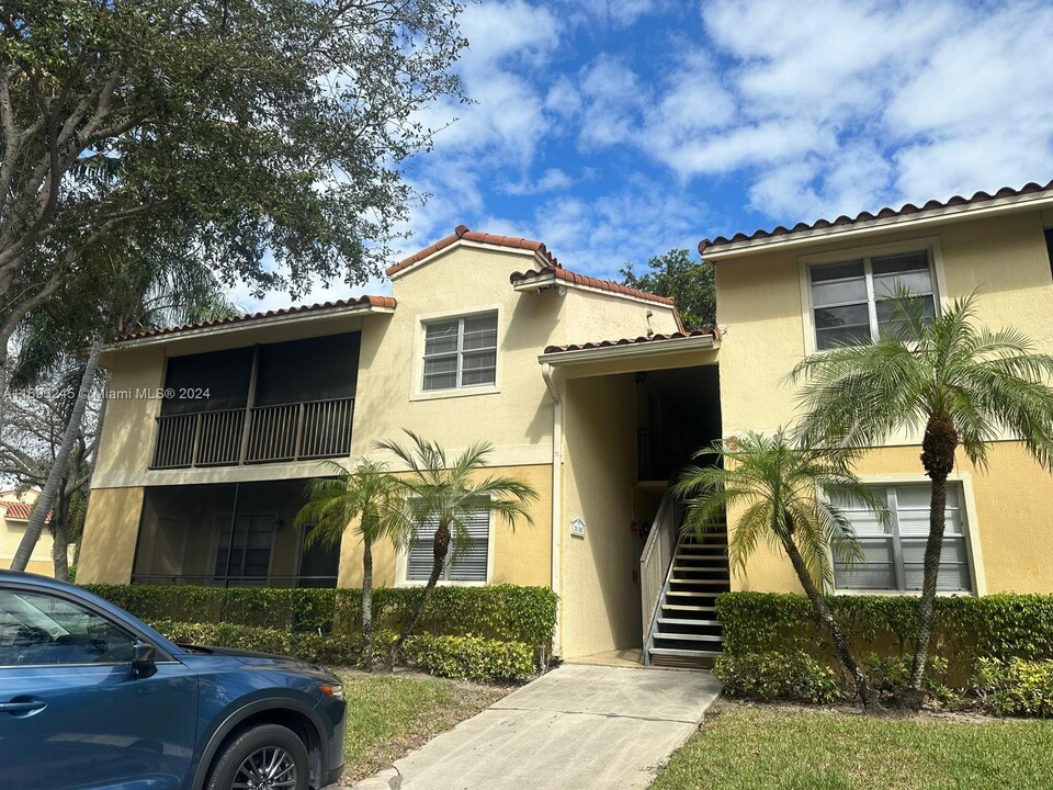 1225 SW 46th Ave in Pompano Beach, FL - Building Photo