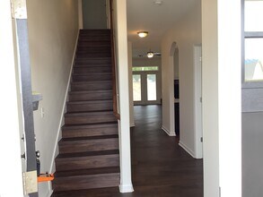 125 Bur Oak Dr in Taylors, SC - Foto de edificio - Building Photo