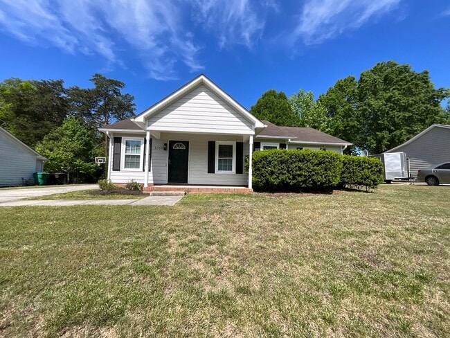 2709 Ingleside Dr in High Point, NC - Building Photo - Building Photo