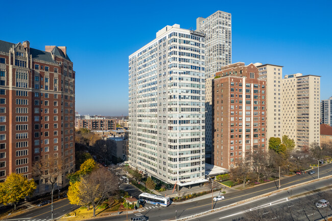 3900 N Lake Shore Dr in Chicago, IL - Foto de edificio - Building Photo