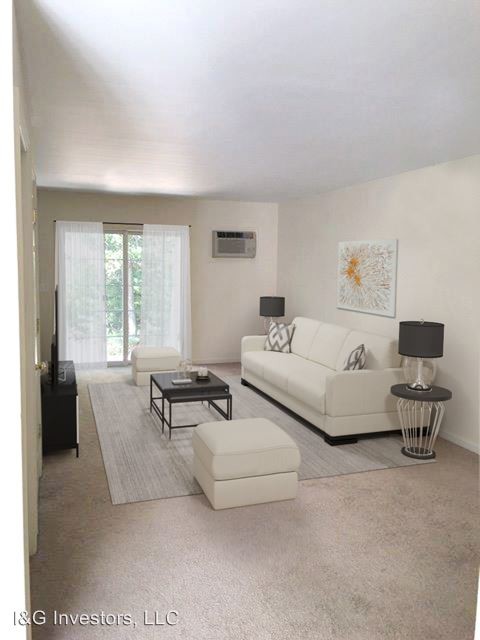15 Skyline Dr in Windham, CT - Building Photo - Building Photo