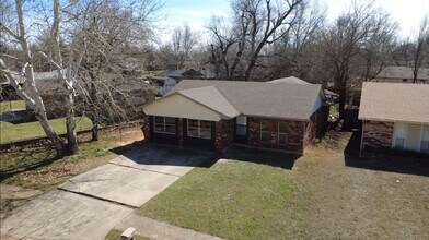 3024 Hillside Dr in Del City, OK - Building Photo - Building Photo