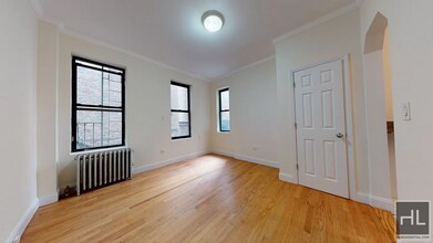 2 AVENUE in New York, NY - Building Photo - Building Photo