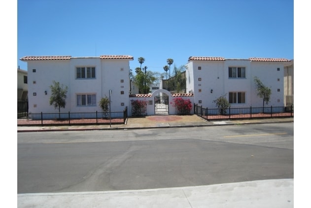 253rd St in Harbor City, CA - Building Photo