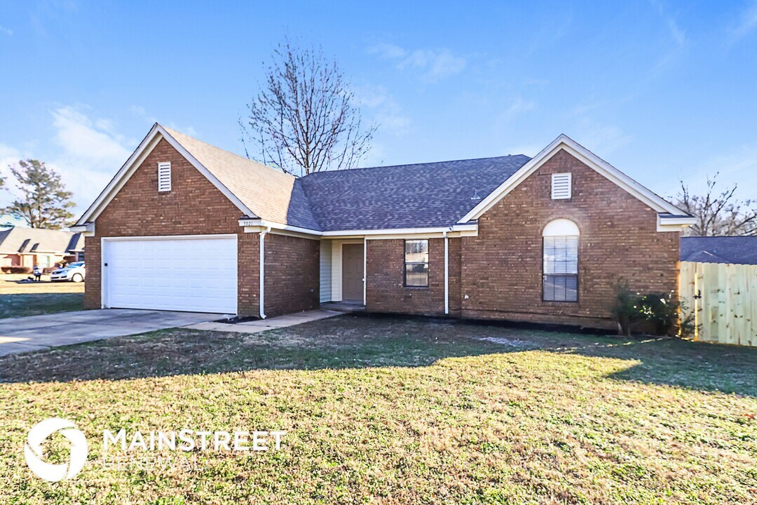 5921 Pecan Trce in Memphis, TN - Building Photo