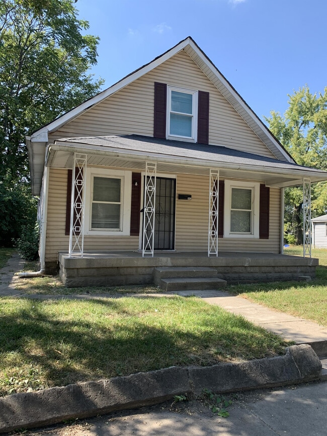 property at 942 N Concord St