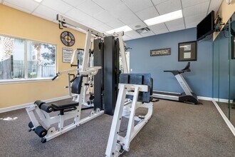 Courtney Manor Apartments in Jacksonville, FL - Foto de edificio - Building Photo