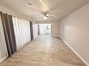 4230 Havenview Dr in San Antonio, TX - Building Photo - Building Photo